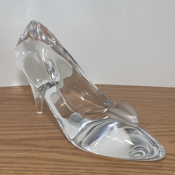 Disney Cinderella Crystal Glass Slipper Rare! Germany - Picture 1 of 12